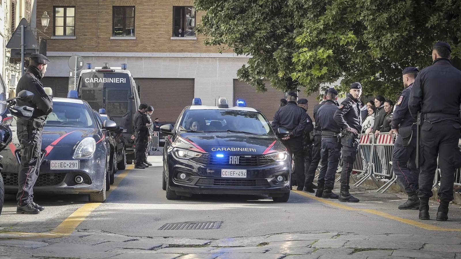Italian Police Arrest 130 in Biggest Crackdown Against Sicilian Mafia ...