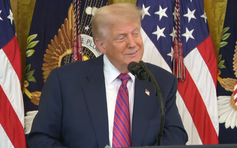 Trump's Unexpected Zinger on Radical Dem Leaves Oval Office in Stiches   – EVOL