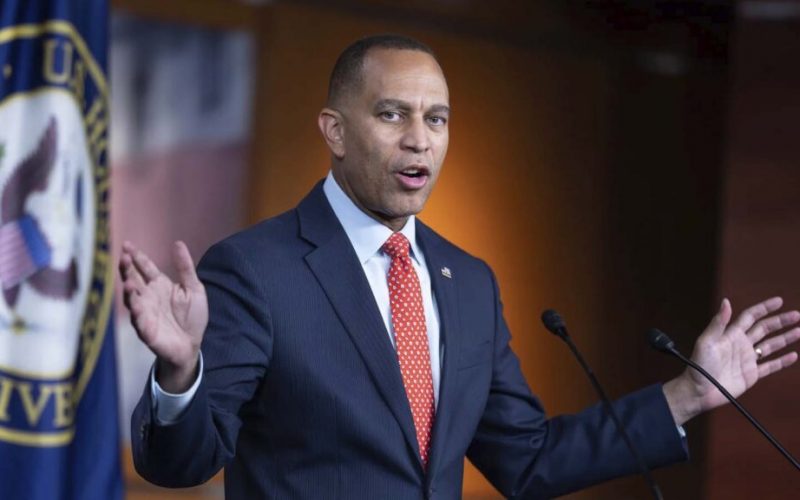 Rep. Hakeem Jeffries Reveals Why He Did Not Attend Charlie Kirk Vigil   – EVOL